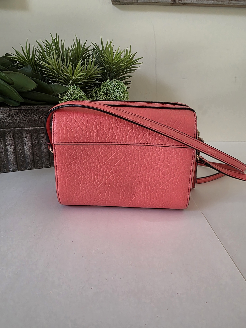 Kate Spade Perri Lane Looloo Vibrant Peony Pink Crossbody - Picture 3 of 13